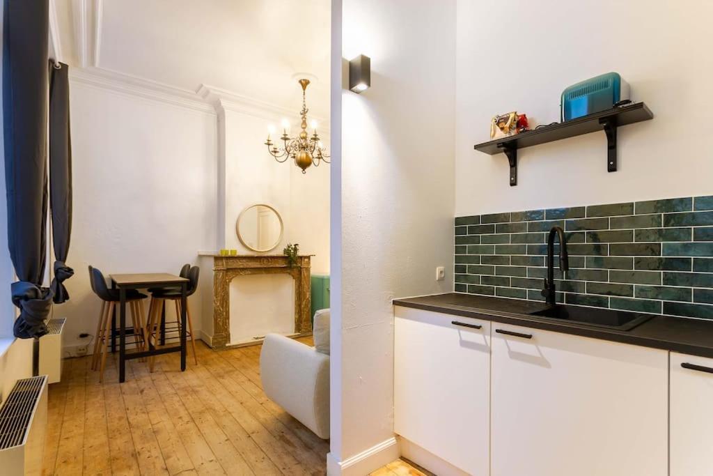 Blue Lagoon In The City Apartment Antwerp Exterior photo